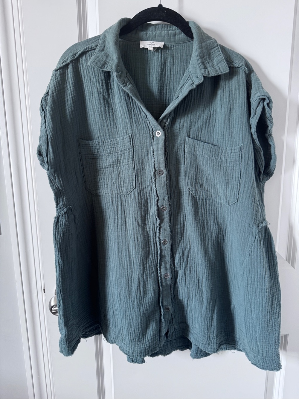 Entro-oversized, short-sleeve crinkle cotton gauze button-down shirt-Green-Small